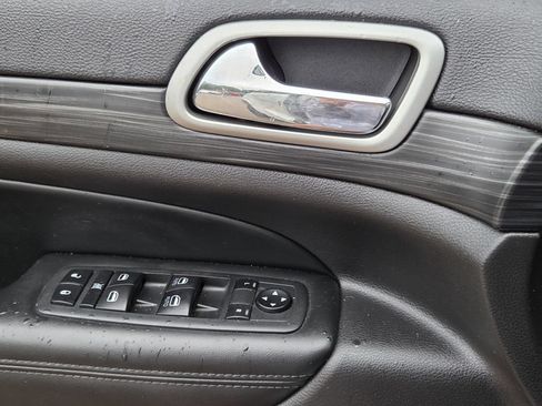 Used 2019 Jeep Grand Cherokee Altitude RWD image 21