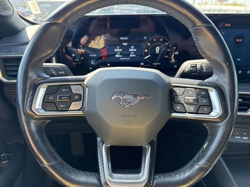 Used 2025 Ford Mustang Premium RWD image 9