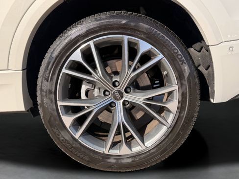 Used 2023 Audi Q8 Premium w/ Convenience Package image 11