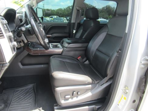 Used 2019 GMC Sierra 2500 SLT w/ Duramax Plus Package AWD/4WD image 23