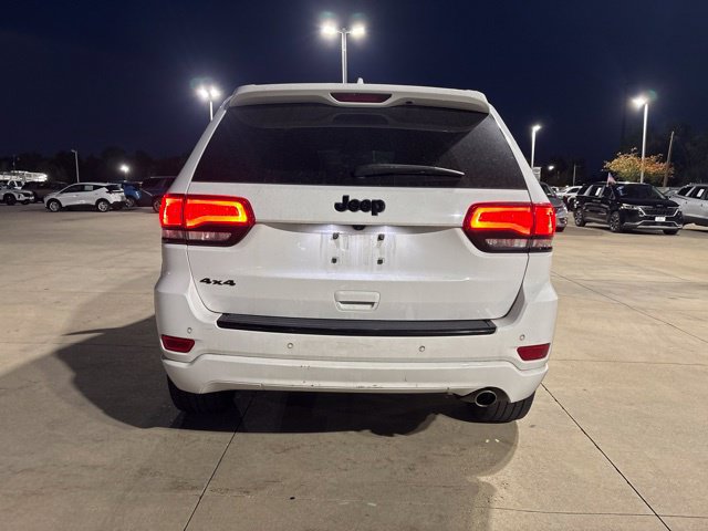 Used 2018 Jeep Grand Cherokee Altitude AWD/4WD image 7