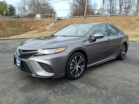 Used 2019 Toyota Camry SE image 7