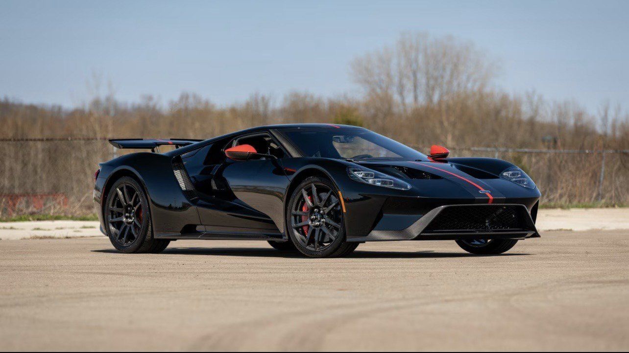Used 2019 Ford GT RWD image 1
