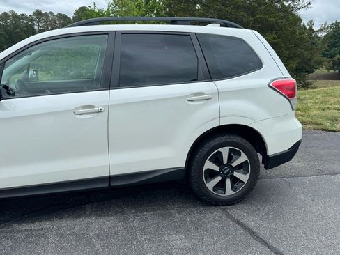 Used 2018 Subaru Forester 2.5i w/ Alloy Wheel Package AWD/4WD image 7
