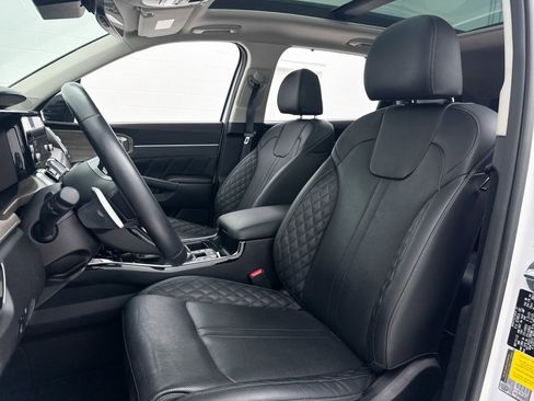 Used 2023 Kia Sorento SX Prestige image 17