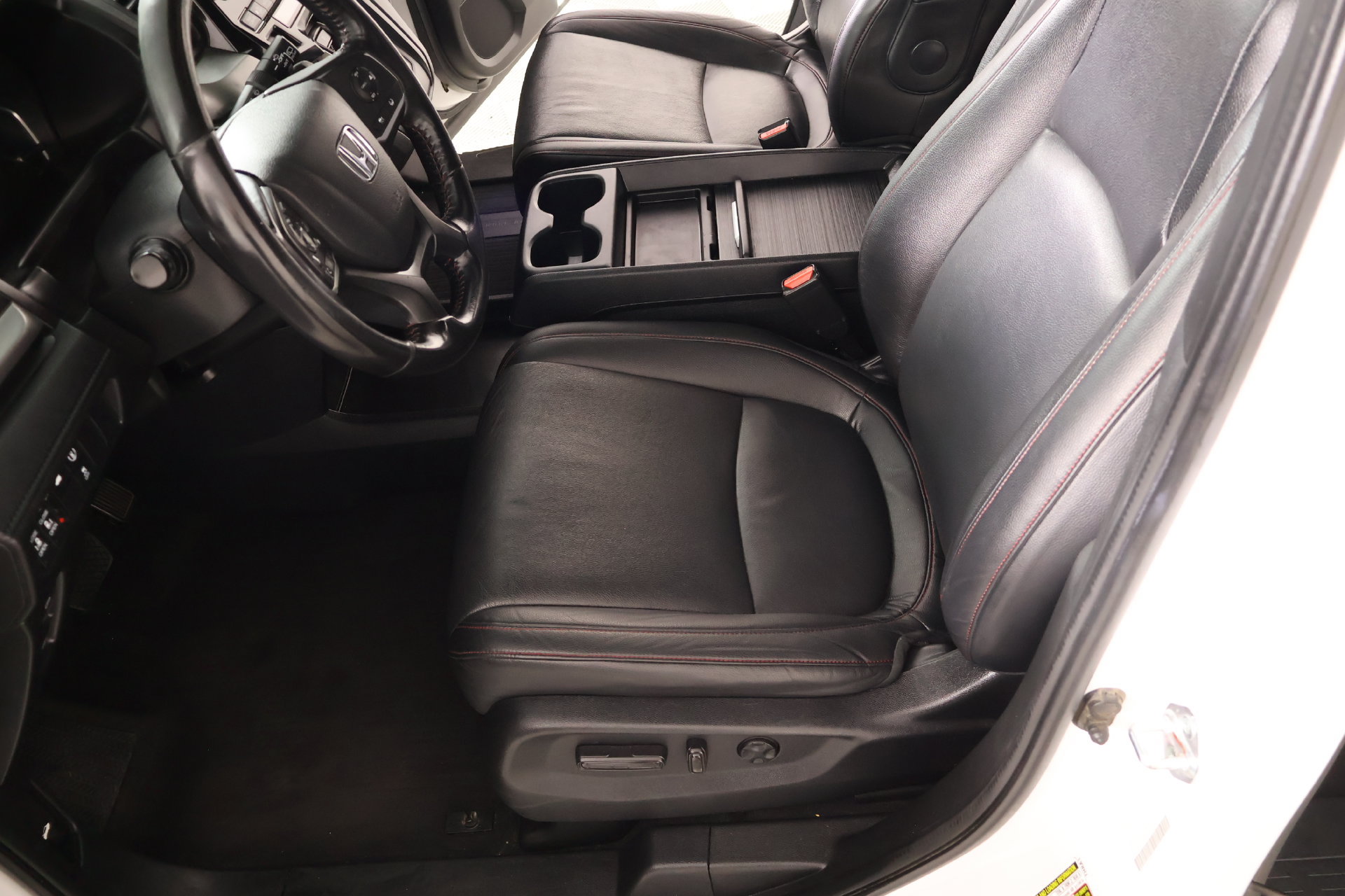 Used 2024 Honda Odyssey Sport image 10