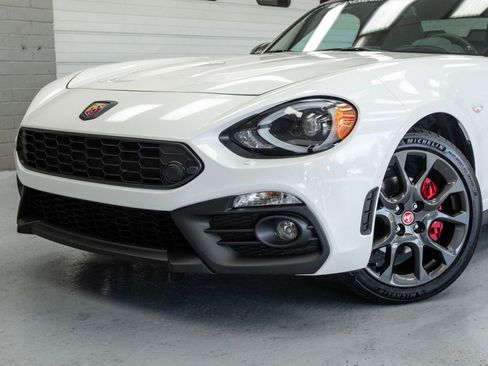 Used 2020 FIAT 124 Spider Abarth w/ Convenience Group image 14