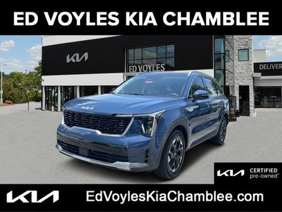 Certified 2025 Kia Sorento S w/ Panoramic Sunroof Package