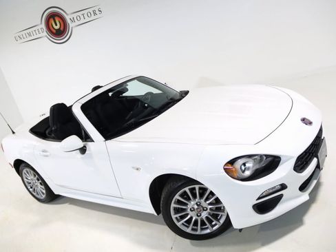 Used 2017 FIAT 124 Spider Classica image 59