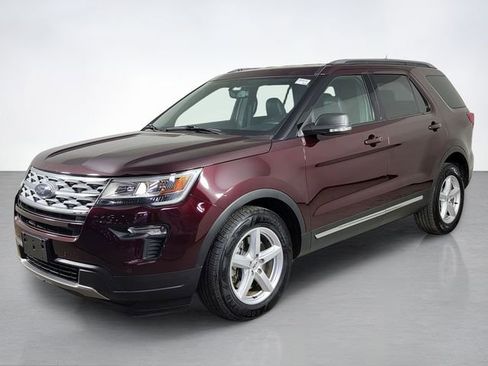 Certified 2019 Ford Explorer XLT w/ Equipment Group 202A FWD image 7
