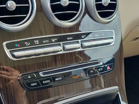 Used 2016 Mercedes-Benz GLC 300 4MATIC image 30