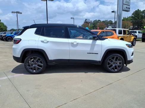 New 2026 Jeep Compass Limited w/ Sun, Sound & Navigation Group AWD/4WD image 2