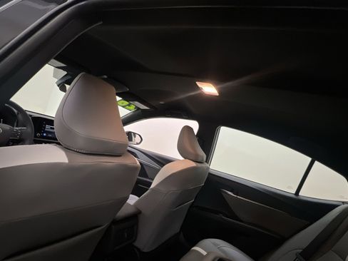 Used 2026 Toyota Camry SE image 21