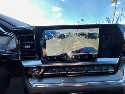 Used 2024 Chevrolet Silverado 1500 High Country image 16