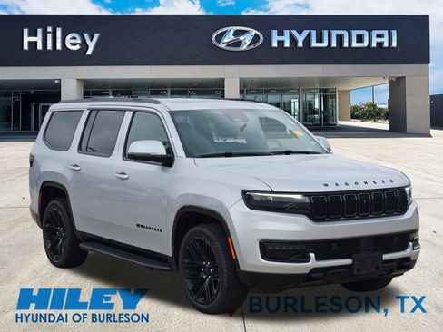 Used 2022 Jeep Wagoneer Series II AWD/4WD image 1