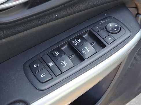 Used 2018 Jeep Cherokee Trailhawk w/ Comfort/Convenience Group image 18