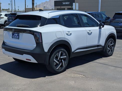 New 2026 Nissan Kicks SV FWD image 2
