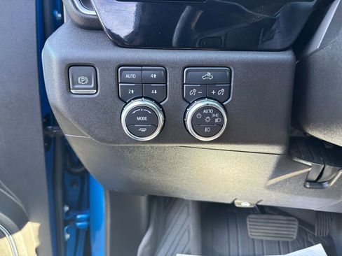 Used 2024 GMC Sierra 1500 Elevation w/ LPO, Elevation Black Package image 20