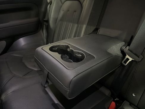 Used 2021 Land Rover Defender 90 First Edition image 33