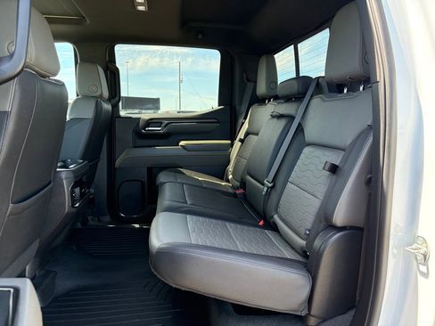 Used 2023 Chevrolet Silverado 1500 ZR2 w/ Technology Package AWD/4WD image 16