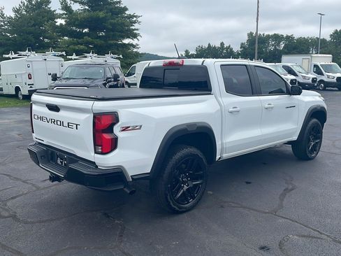 Used 2024 Chevrolet Colorado Z71 w/ Z71 Convenience Package 2 AWD/4WD image 7