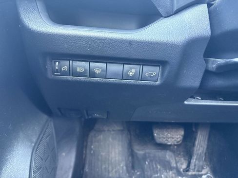 Used 2019 Toyota RAV4 XLE w/ Convenience Package image 13