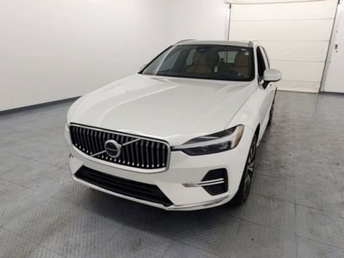 Used 2022 Volvo XC60 B6 Inscription w/ Advanced Package image 3