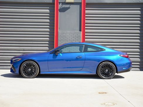 Used 2025 Mercedes-Benz CLE 300 4MATIC Coupe image 2