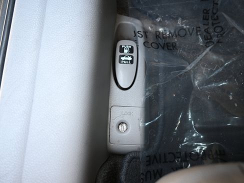 Used 2010 Honda Accord EX-L image 16