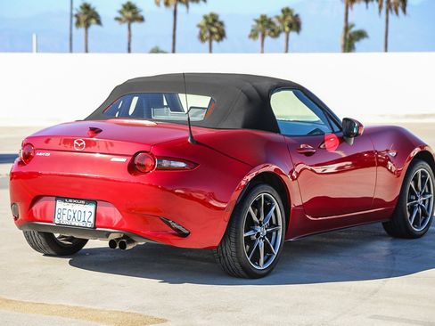 Used 2017 MAZDA MX-5 Miata Grand Touring RWD image 7