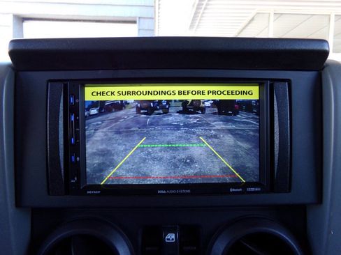 Used 2007 Jeep Wrangler Unlimited Sahara w/ Dual Top Group image 24