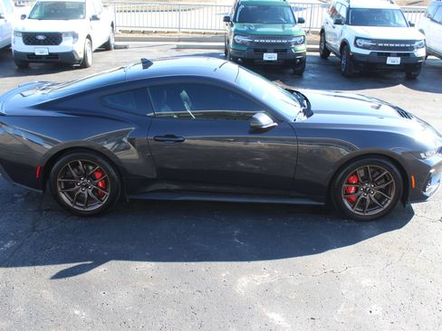 Used 2024 Ford Mustang GT Premium image 8