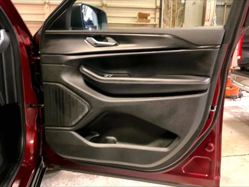 Certified 2025 Jeep Grand Cherokee Laredo X w/ Trailer Tow Package image 24