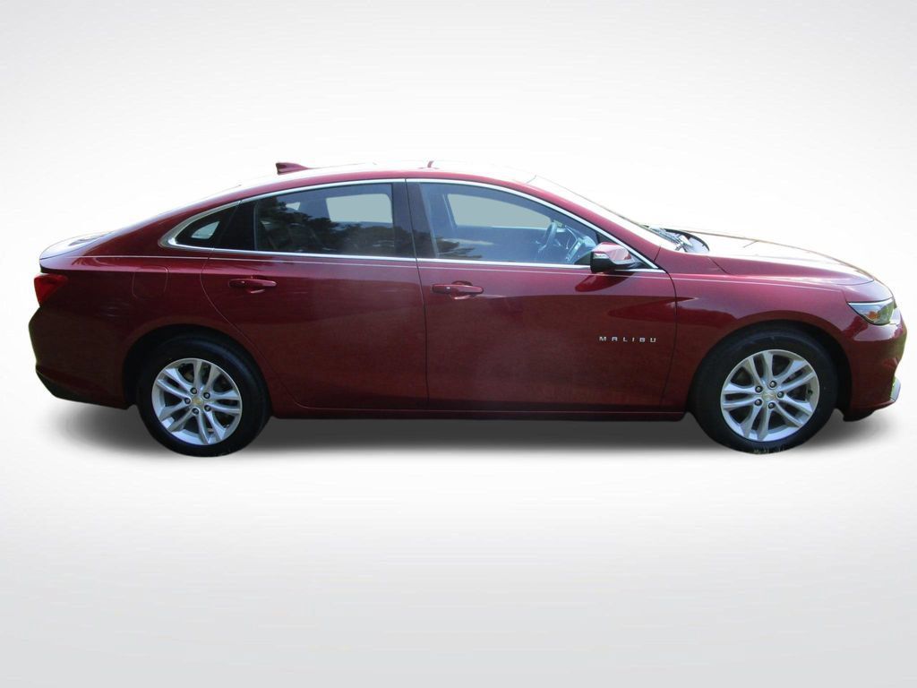 Used 2018 Chevrolet Malibu LT FWD image 8