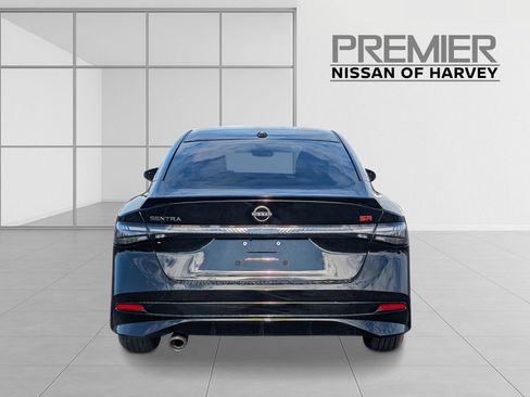 New 2026 Nissan Sentra SR w/ Floor Mat Package FWD image 4