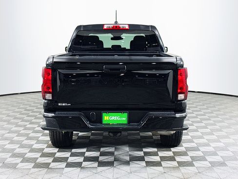 Used 2024 Chevrolet Colorado W/T RWD image 8