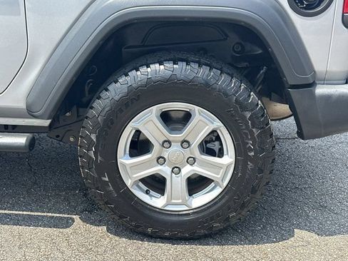 Used 2020 Jeep Wrangler Sport AWD/4WD image 19