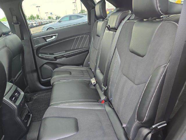 Used 2024 Ford Edge ST w/ Equipment Group 401A AWD/4WD image 27