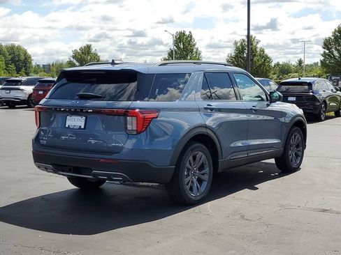 New 2026 Ford Explorer Active w/ Active Comfort Package AWD/4WD image 3