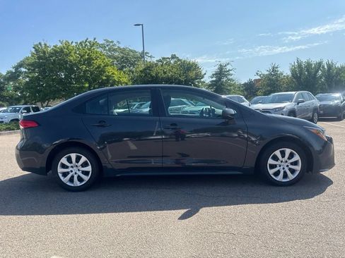 Used 2024 Toyota Corolla LE FWD image 11