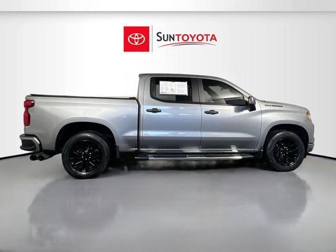 Used 2024 Chevrolet Silverado 1500 Custom image 2