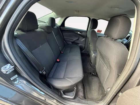 Used 2015 Ford Focus SE FWD image 23