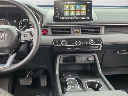 Used 2025 Honda Pilot EX-L image 14