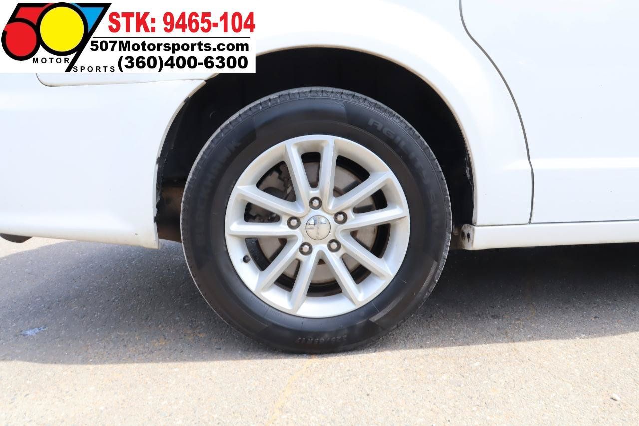 Used 2019 Dodge Grand Caravan SXT FWD image 23
