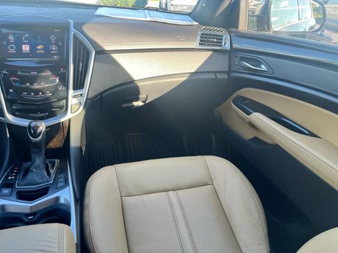Used 2014 Cadillac SRX Luxury w/ Driver Awareness Package image 21