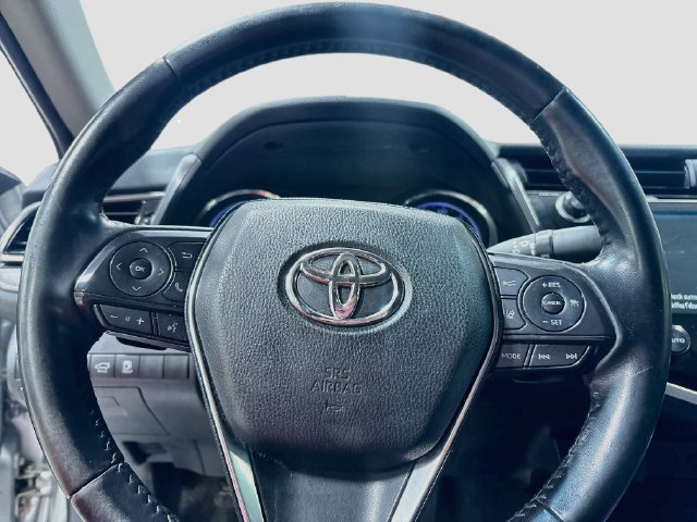 Used 2019 Toyota Camry SE FWD image 12