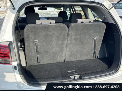 Used 2020 Kia Sorento LX image 9