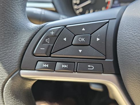 Used 2022 Nissan Altima 2.5 SV image 12