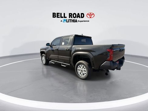 Used 2025 Toyota Tacoma SR image 7