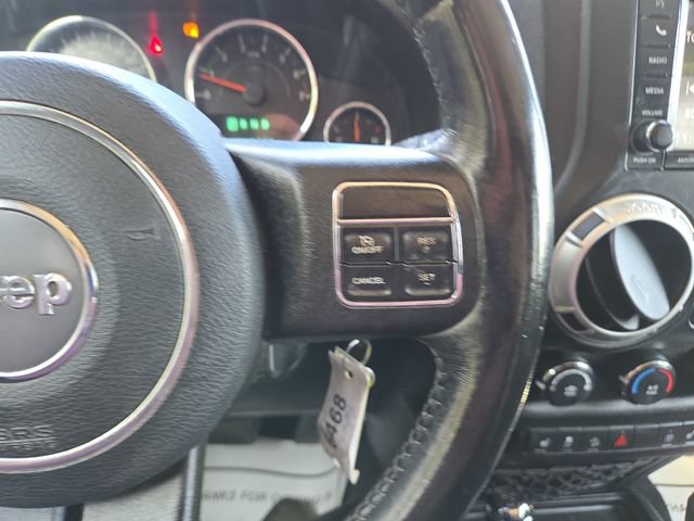 Used 2018 Jeep Wrangler Unlimited Rubicon w/ Cold Weather Group AWD/4WD image 16